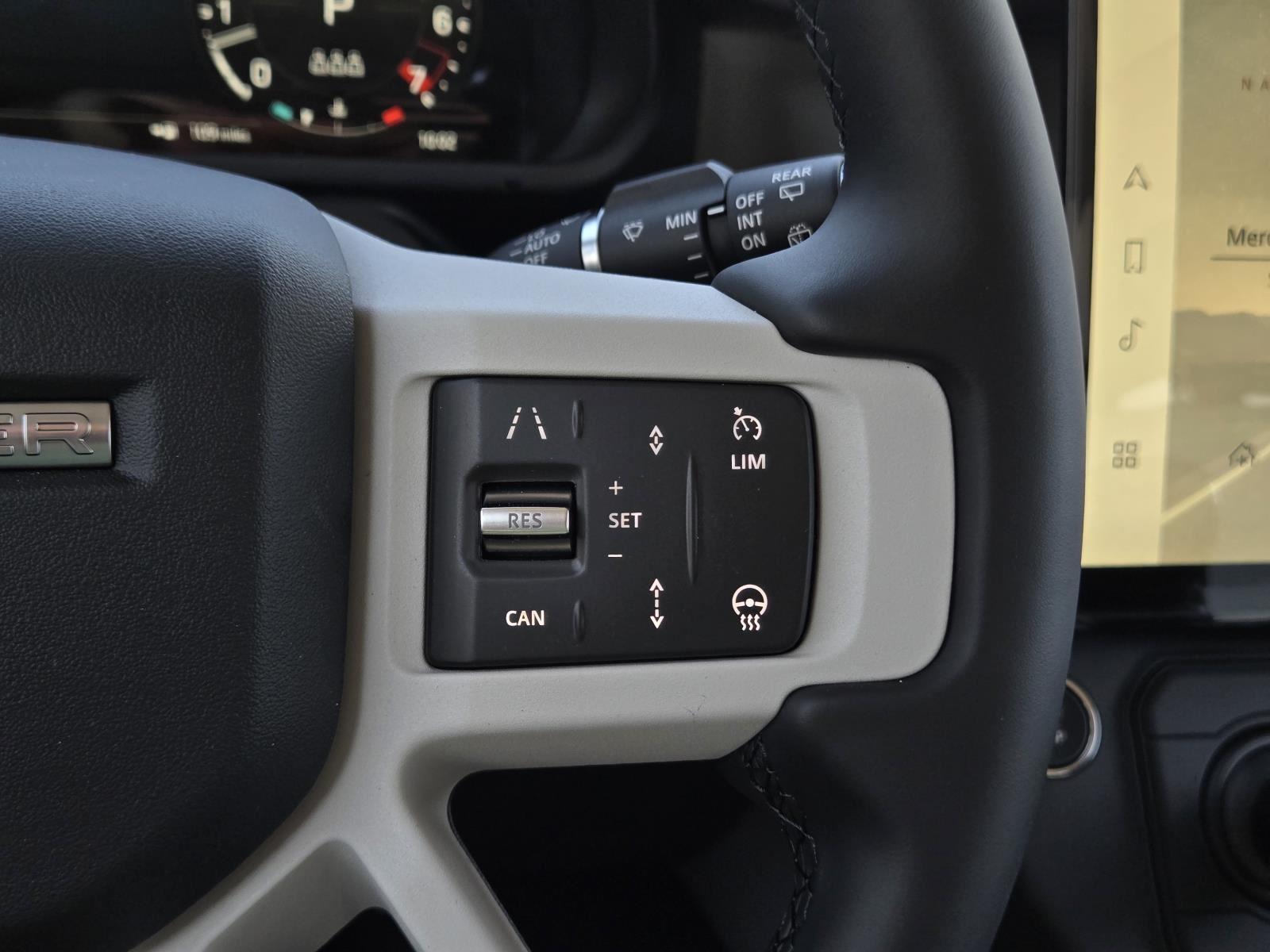 New 2026 Tasman Blue Metallic Land Rover X-Dynamic SE image 16