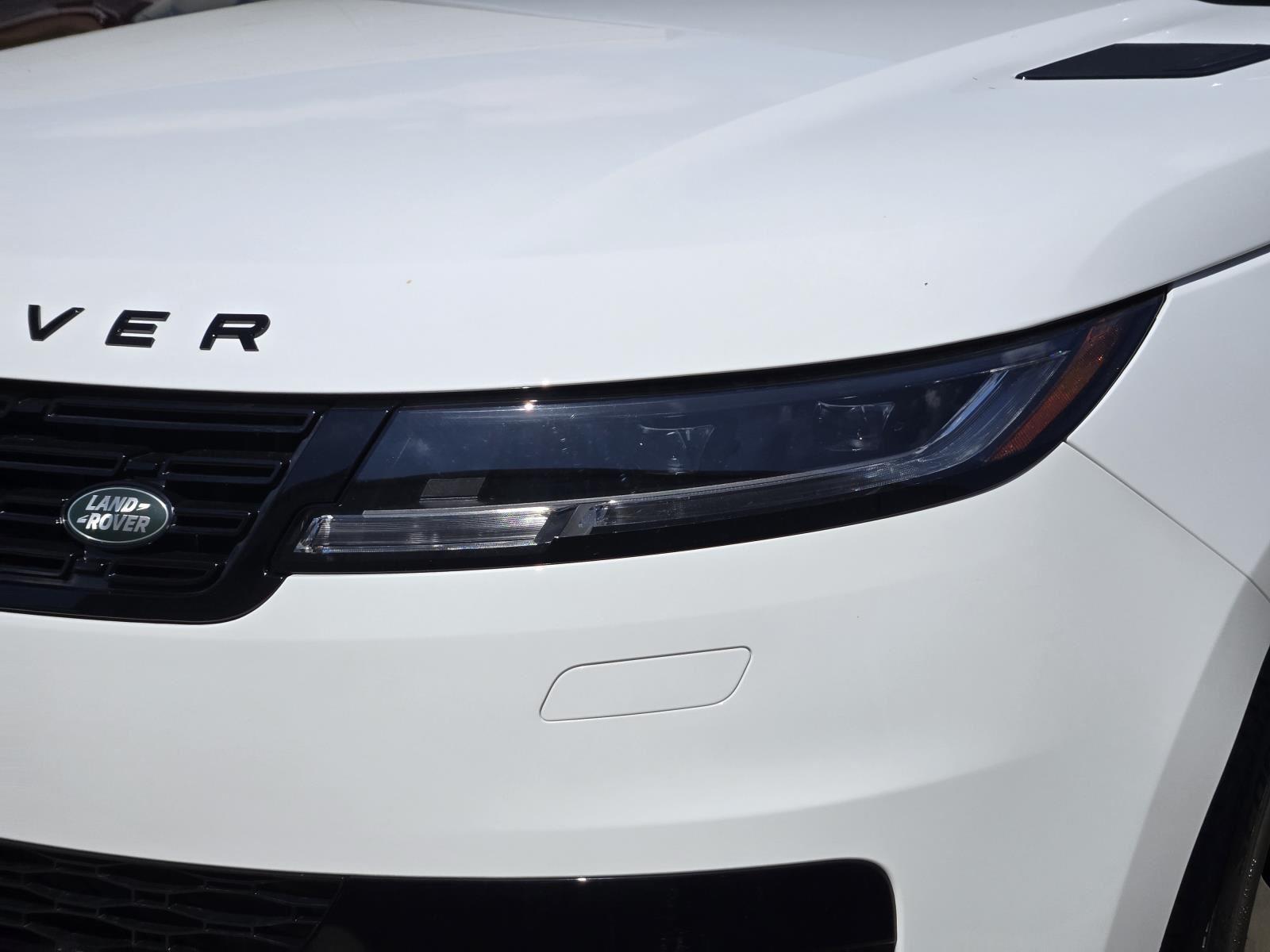 New 2026 Fuji White Land Rover Dynamic SE image 7