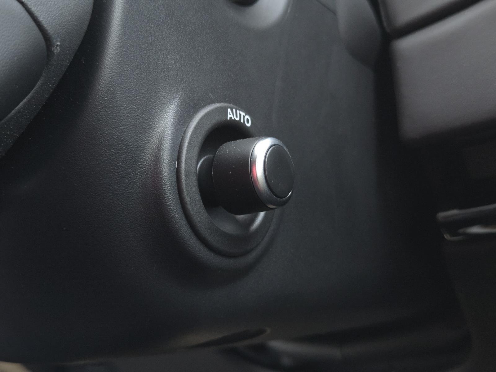 New 2026 Fuji White Land Rover Dynamic SE image 19