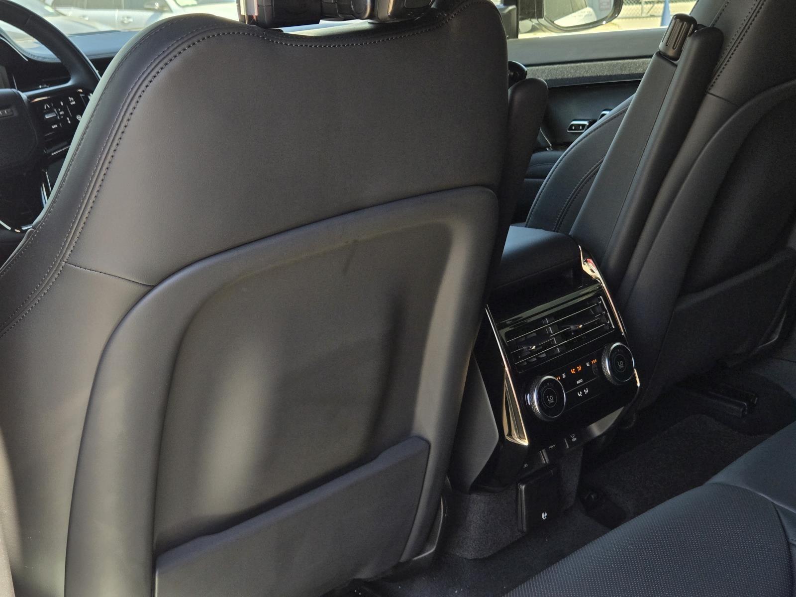 New 2026 Fuji White Land Rover Dynamic SE image 30