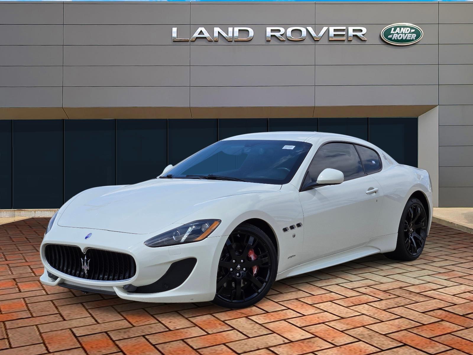 Bianco Fuji Special Matt 2013 Maserati GranTurismo MC Coupe RWD Coupe Rear-Wheel Drive Automatic