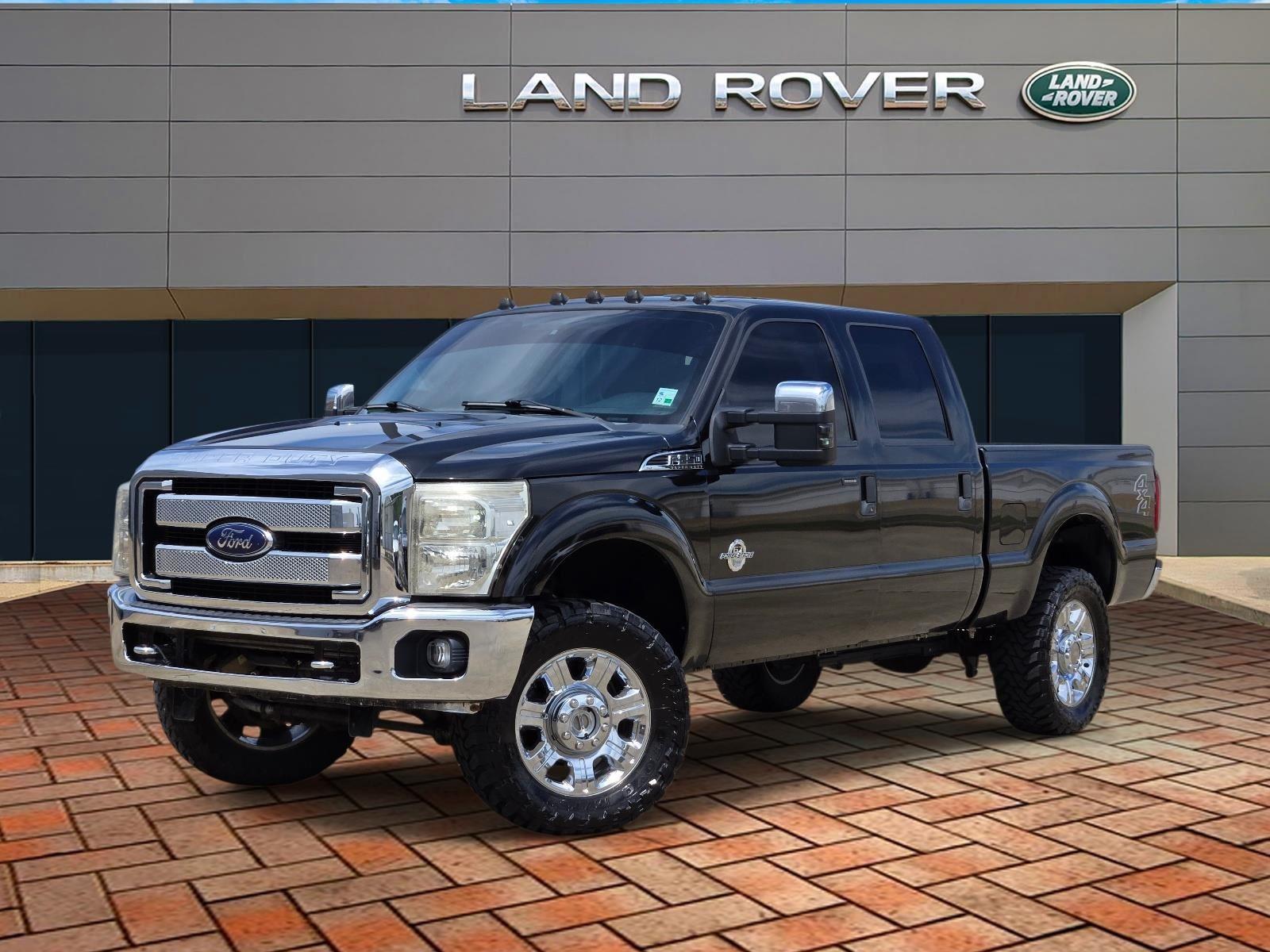 Tuxedo Black Metallic 2015 Ford F-250 Super Duty XLT Crew Cab 4WD Pickup Truck Four-Wheel Drive 6-Speed Automatic