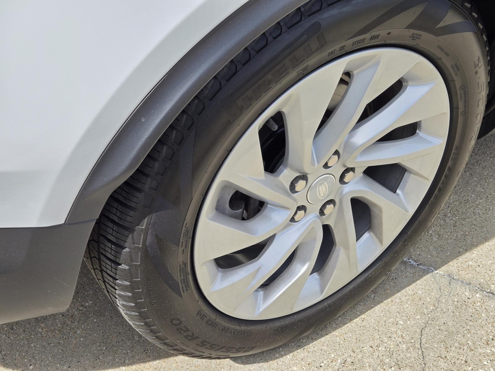 Certified Used 2025 Fuji White Land Rover S image 9
