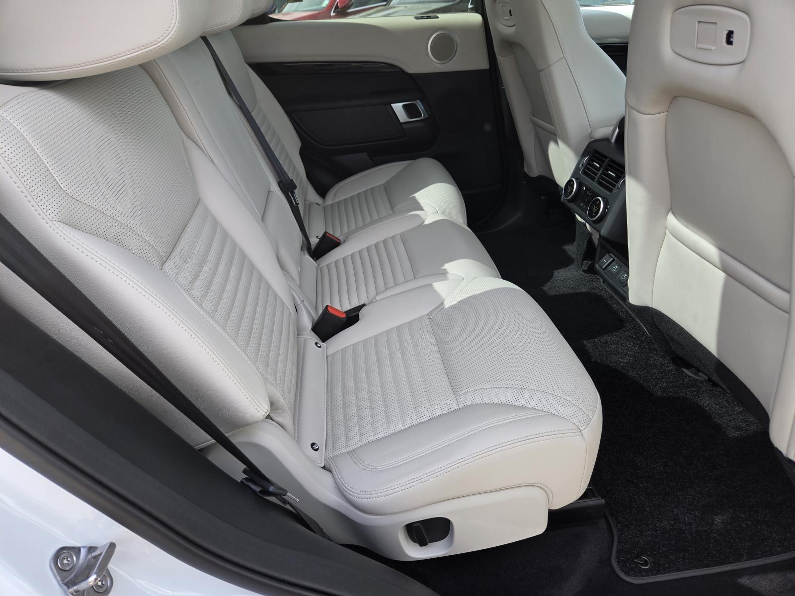 Certified Used 2025 Fuji White Land Rover S image 39
