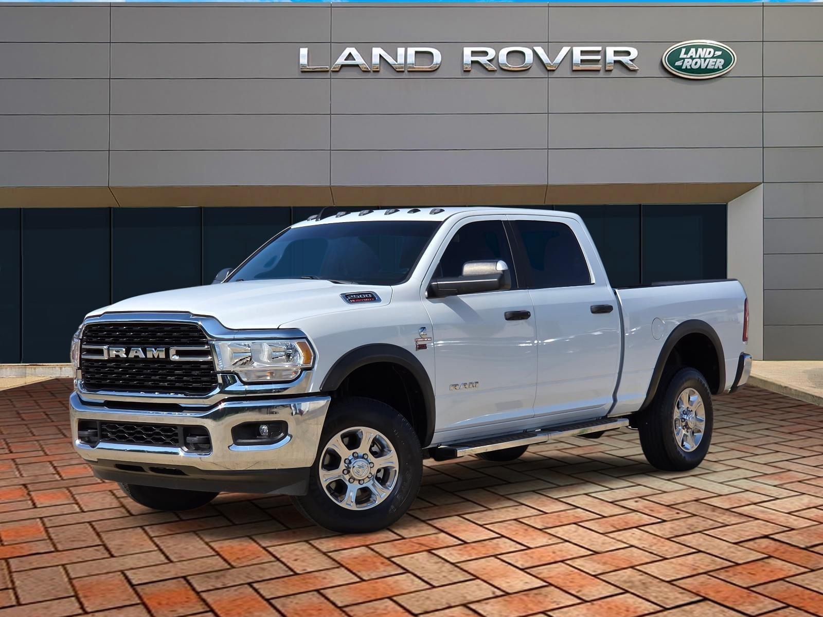 Bright White Clearcoat 2022 RAM 2500 Big Horn Crew Cab 4WD Pickup Truck Four-Wheel Drive 6-Speed Automatic