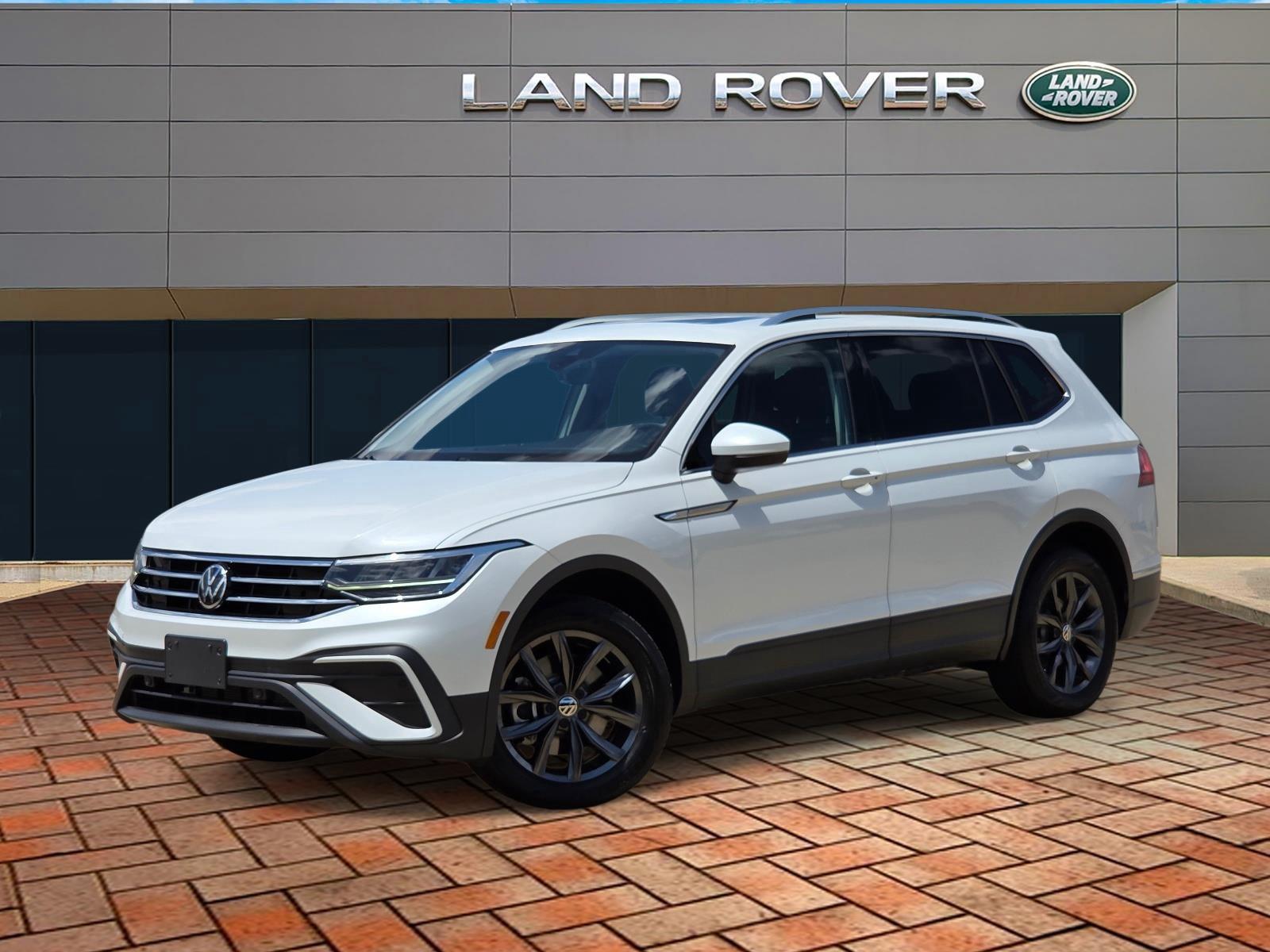 Opal White Pearl 2023 Volkswagen Tiguan SUV / Crossover Front-Wheel Drive Automatic