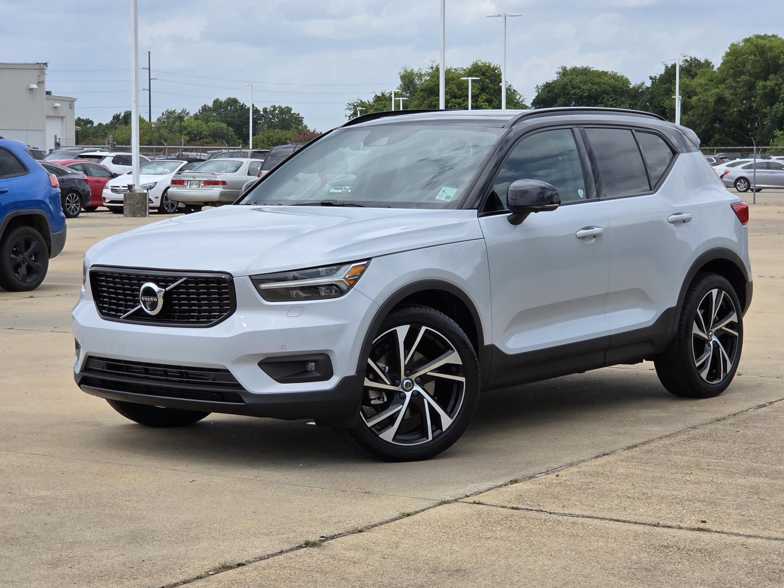 2021 Volvo XC40 T5 R-Design AWD