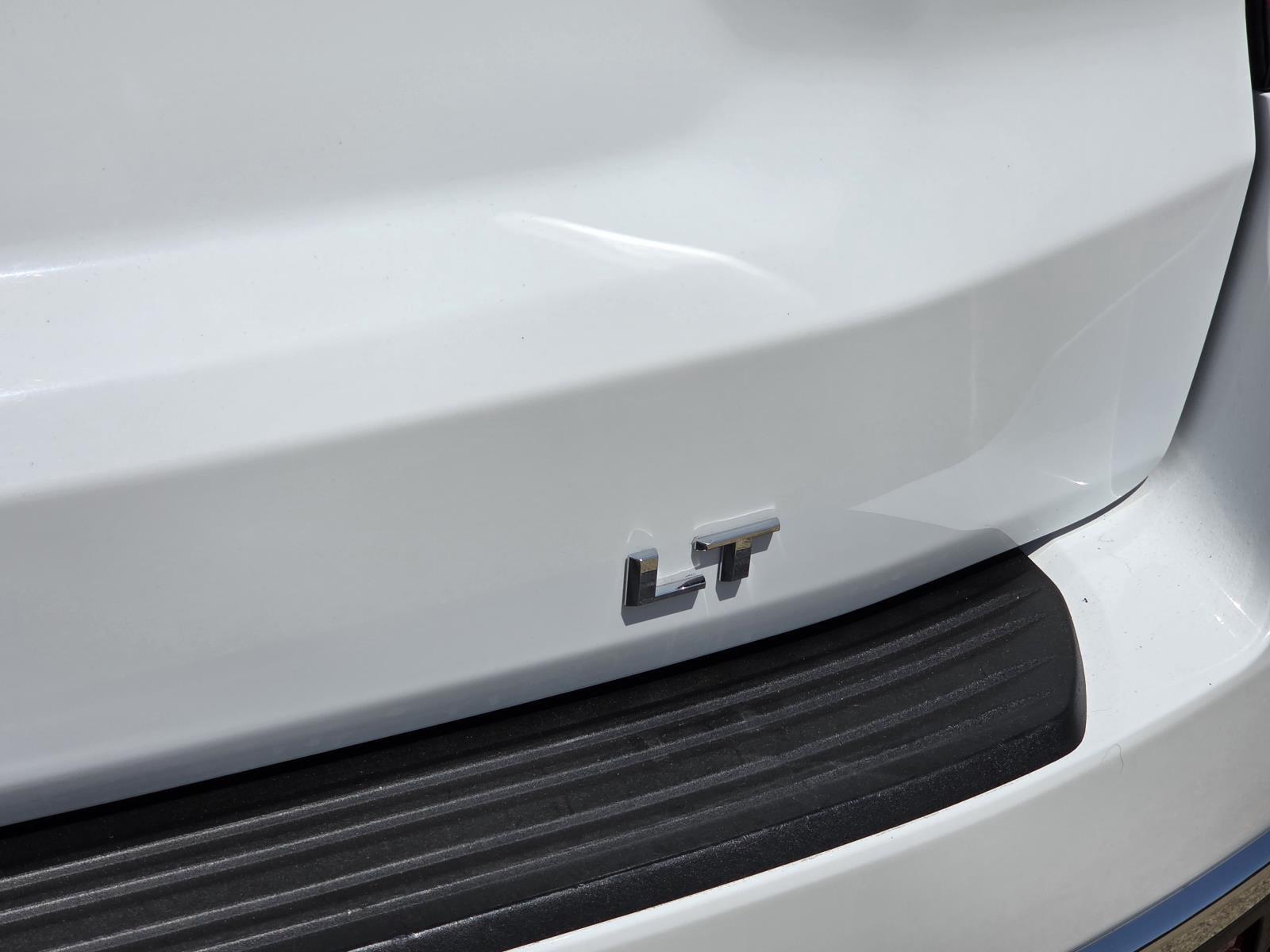 Used 2021 Summit White Chevrolet LT image 9