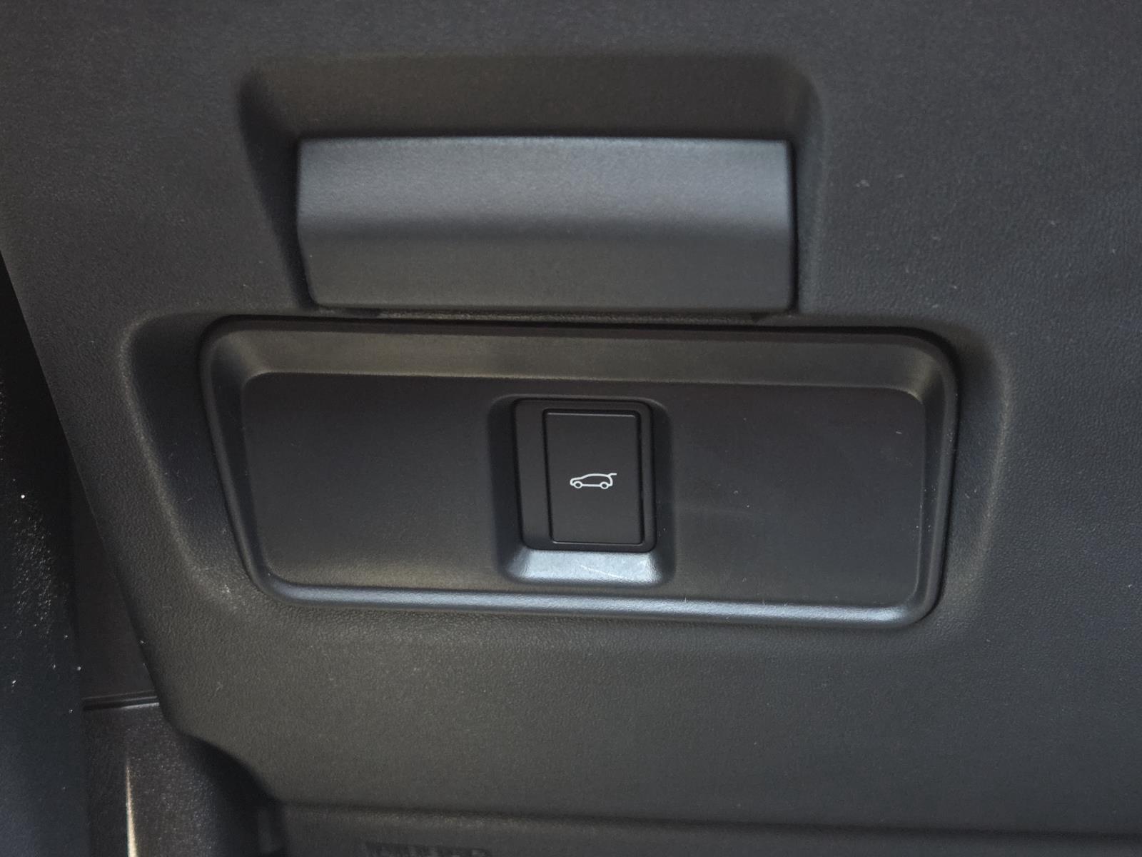 New 2026 Fuji White Land Rover Core S image 23
