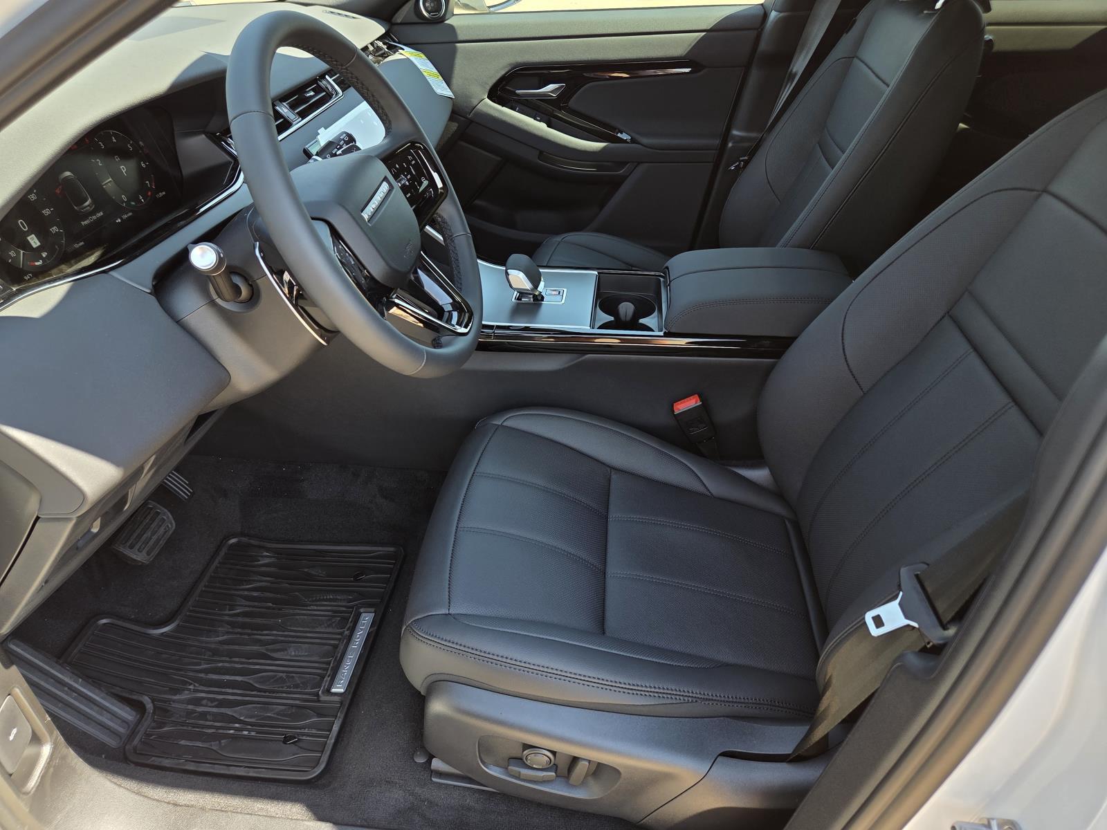 New 2026 Fuji White Land Rover Core S image 30