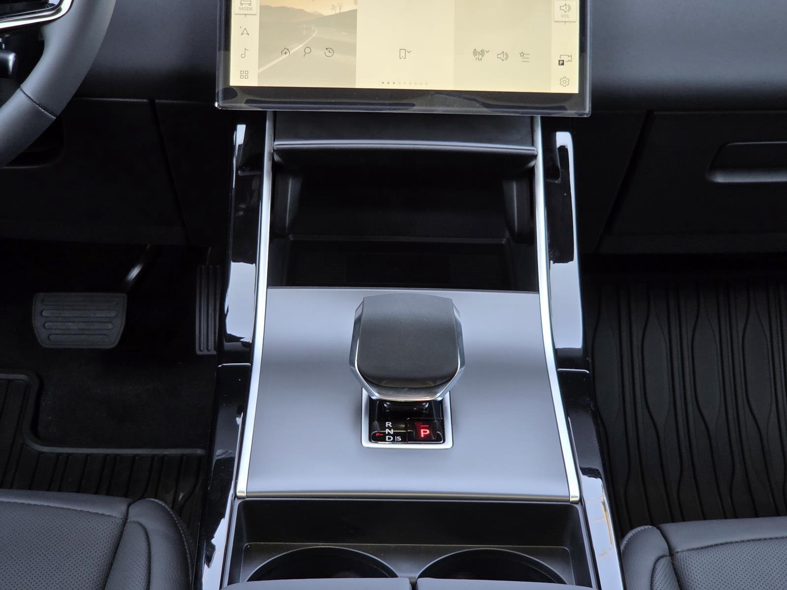 New 2026 Fuji White Land Rover Core S image 16