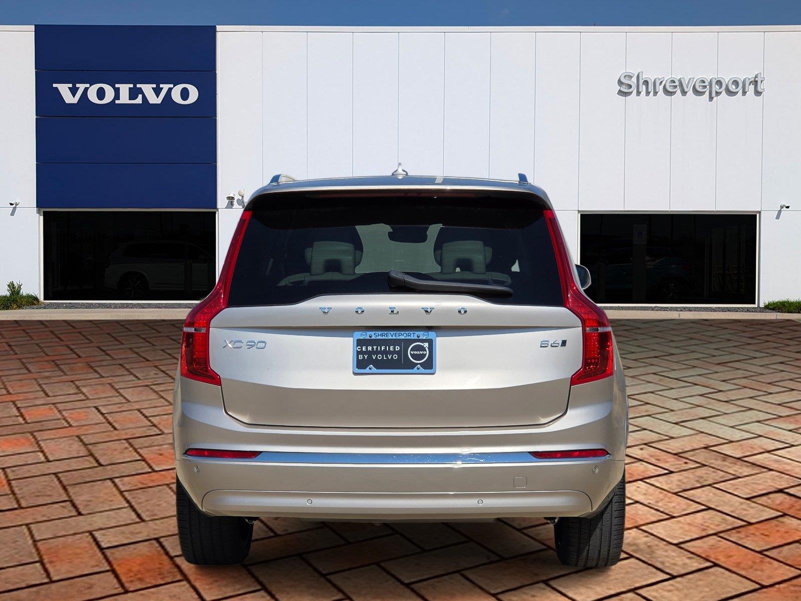 Certified Used 2023 Bright Dusk Metallic Volvo Plus image 5