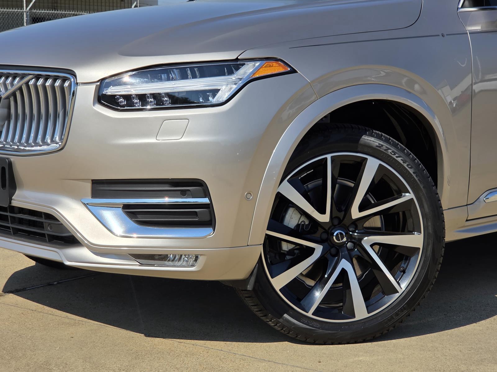 Certified Used 2023 Bright Dusk Metallic Volvo Plus image 7