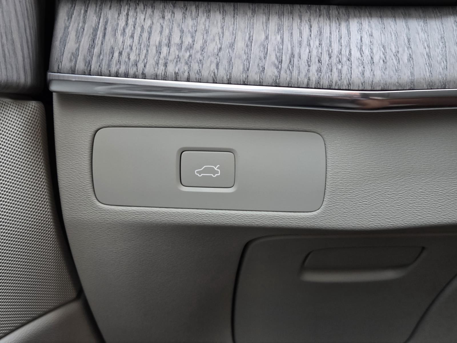 Certified Used 2023 Bright Dusk Metallic Volvo Plus image 25