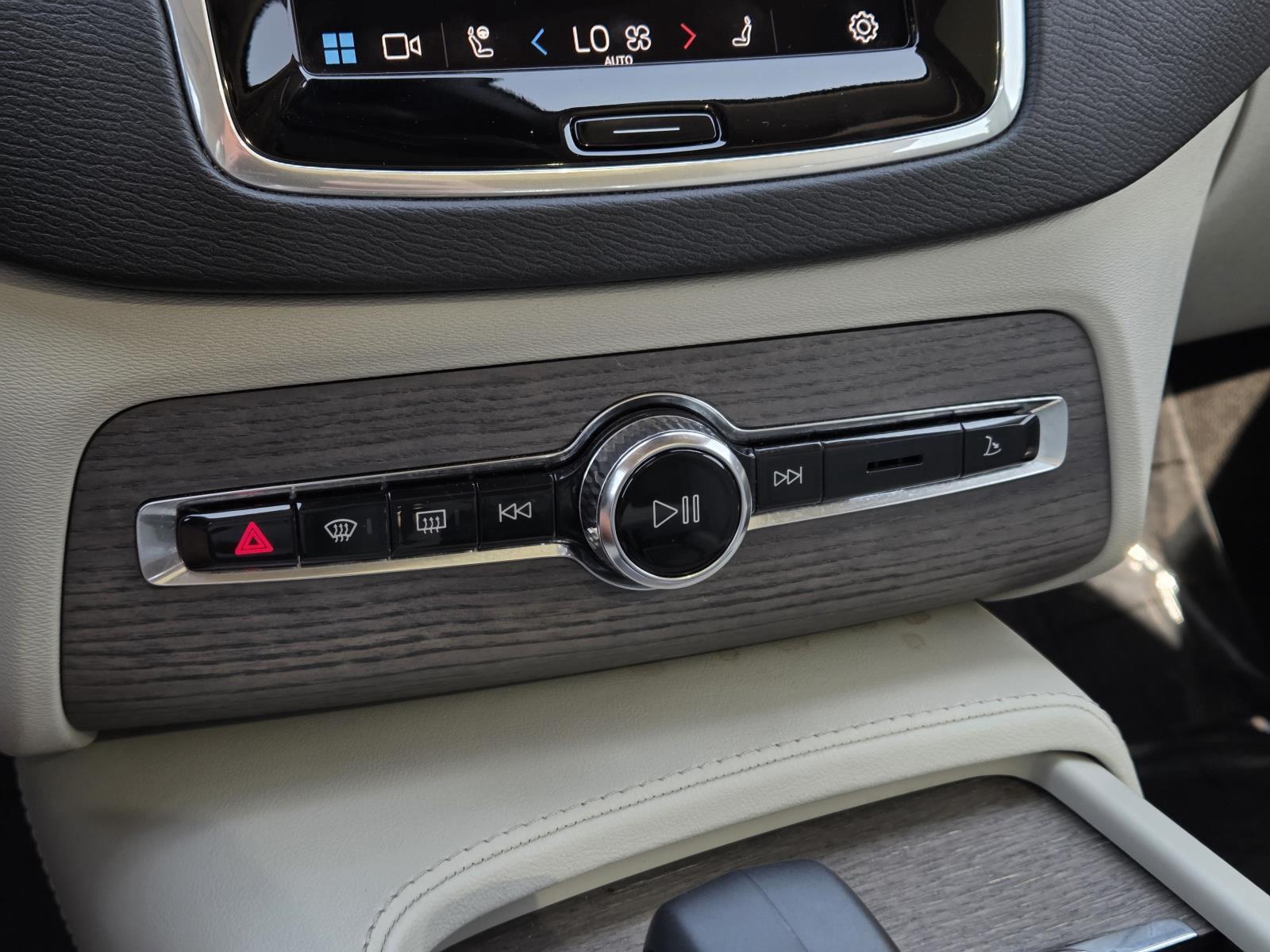 Certified Used 2023 Bright Dusk Metallic Volvo Plus image 28