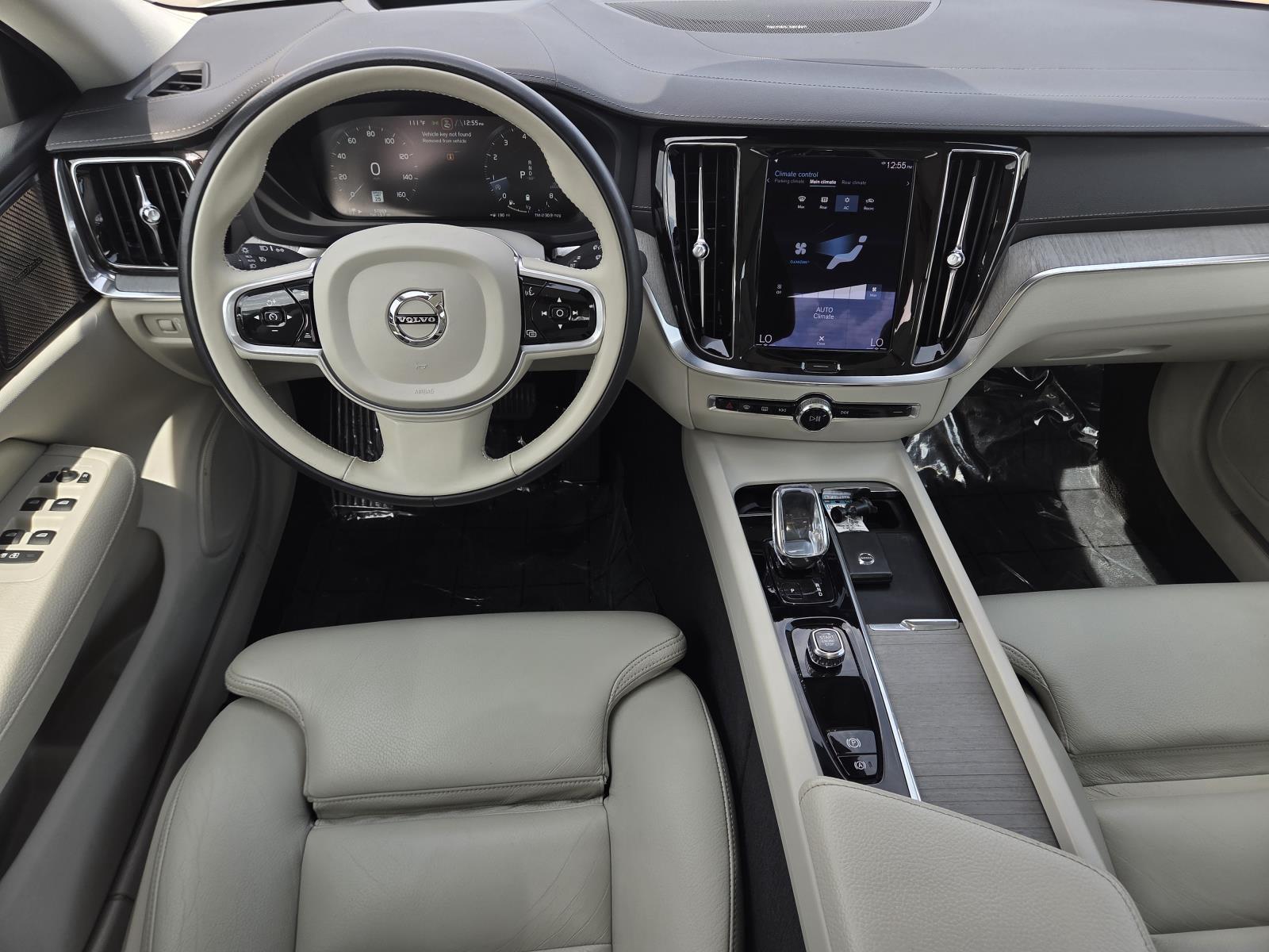 Certified Used 2022 Crystal White Metallic Volvo Inscription image 12