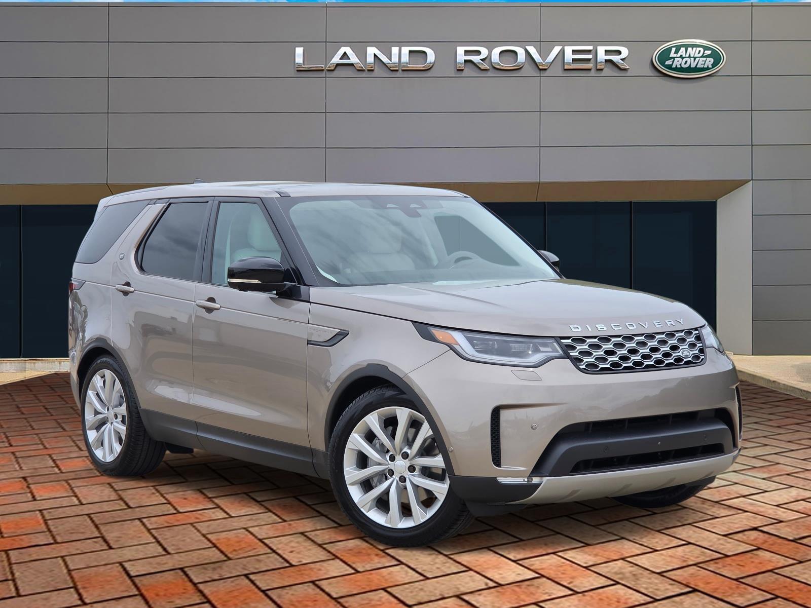 Lantau Bronze Metallic 2026 Land Rover Discovery SUV / Crossover All-Wheel Drive 