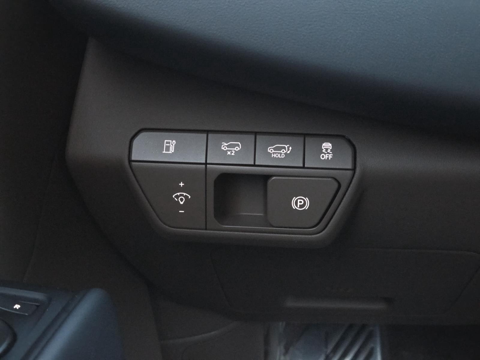 Used 2026 Glacial White Pearl/Ebony Black Roof Kia GT-Line image 26