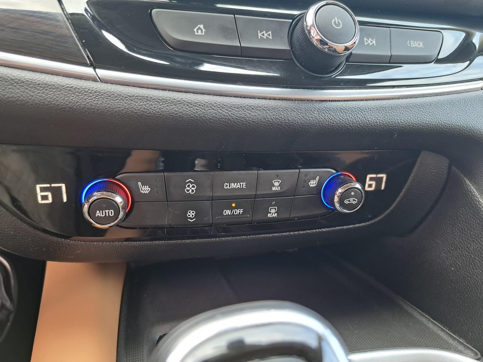 2019 Buick Enclave Essence SUV Front Wheel Drive mobile thumbnail 14