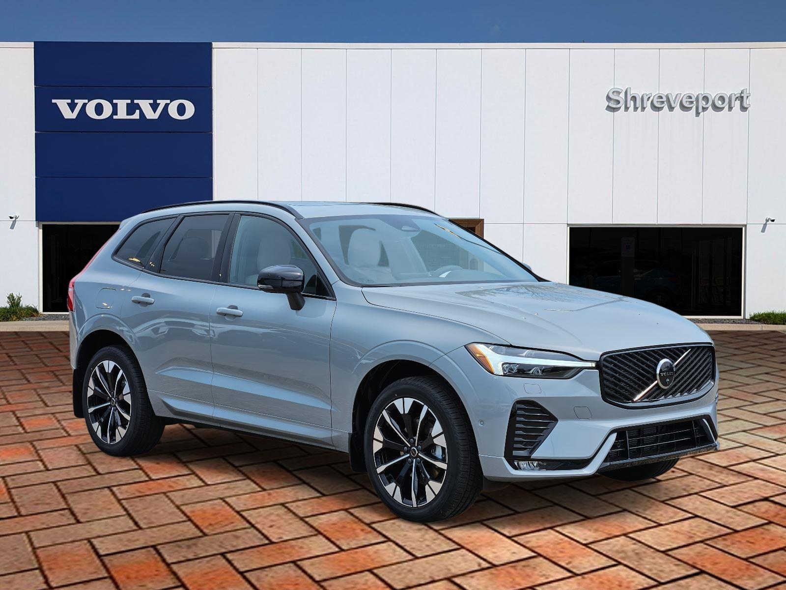 2026 Volvo XC60 Plus - Photo 3