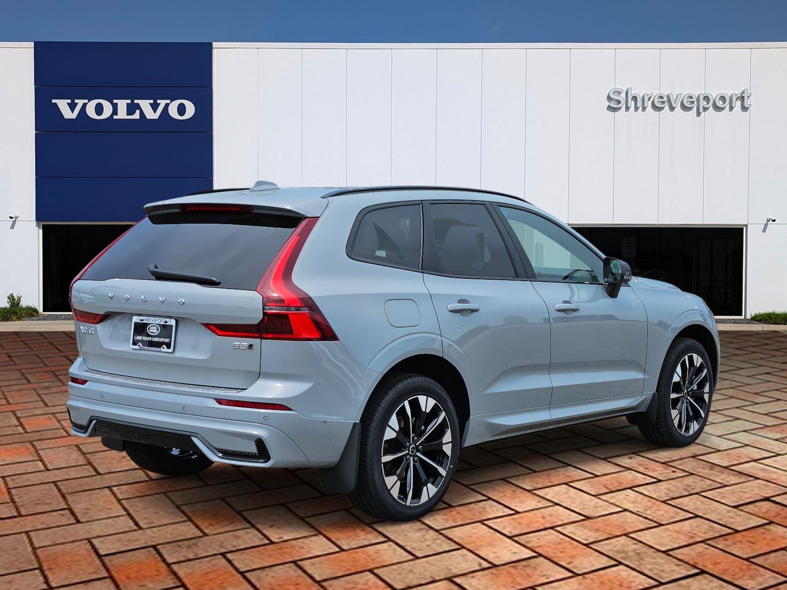 2026 Volvo XC60 Plus - Photo 4