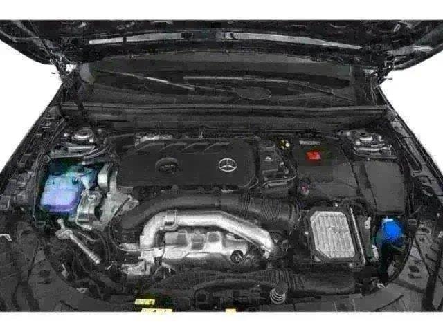 New 2025 Cirrus Silver Metallic Mercedes-Benz GLB 250 image 9