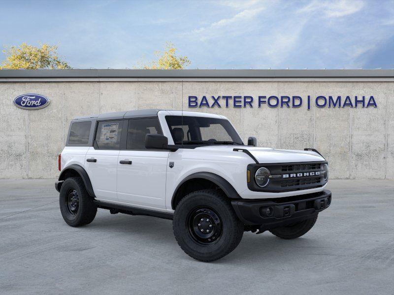 Oxford White 2026 Ford Bronco SUV / Crossover Four-Wheel Drive Automatic