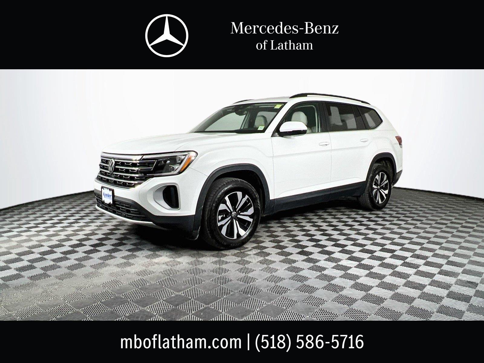 Pure White 2024 Volkswagen Atlas SUV / Crossover All-Wheel Drive Automatic