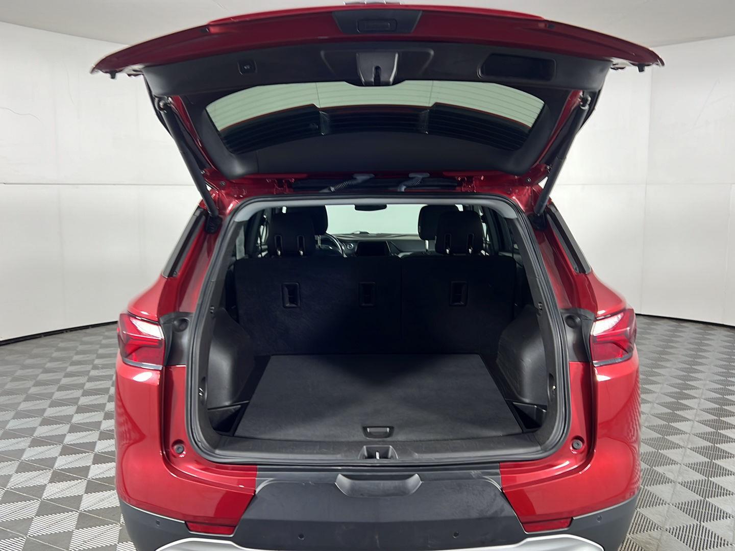 Used 2019 Red Tintcoat Chevrolet  image 12