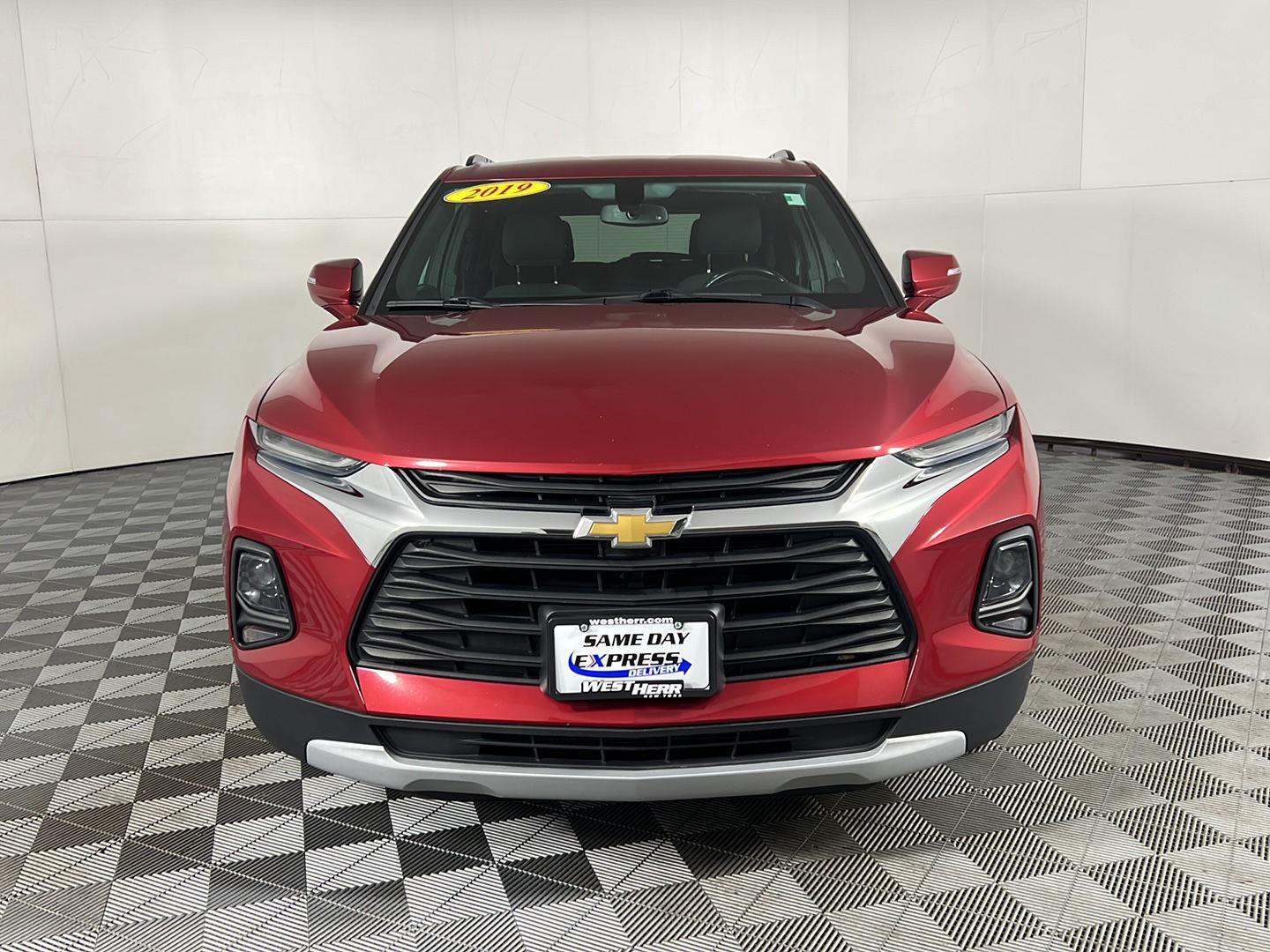Used 2019 Red Tintcoat Chevrolet  image 17