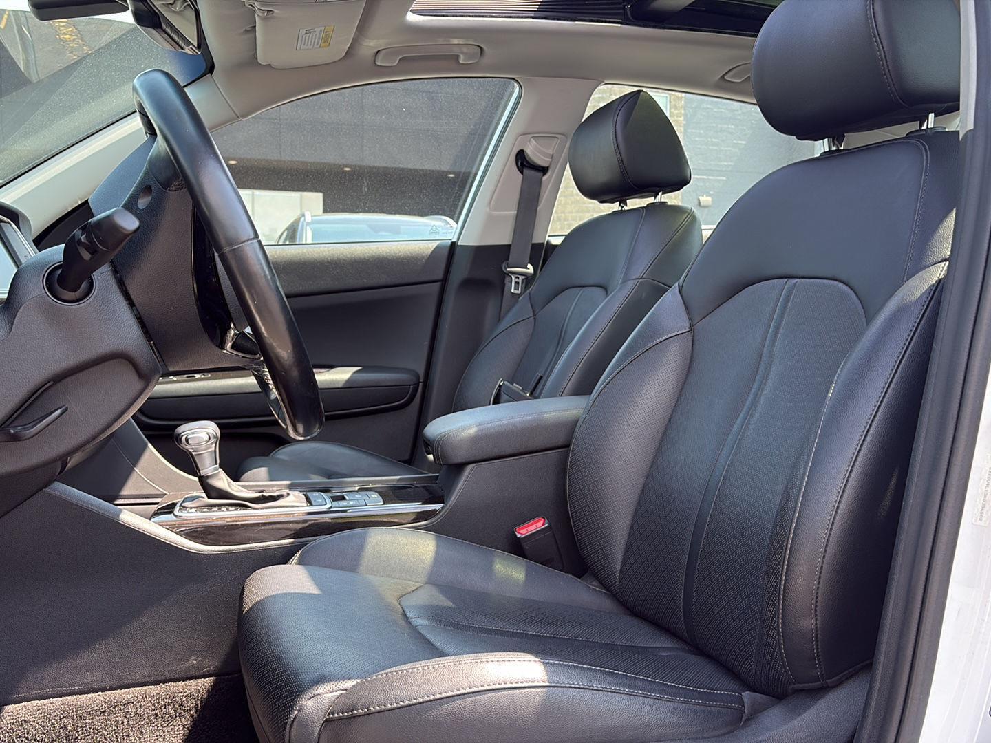 Used 2019 Snow White Pearl Kia EX image 6