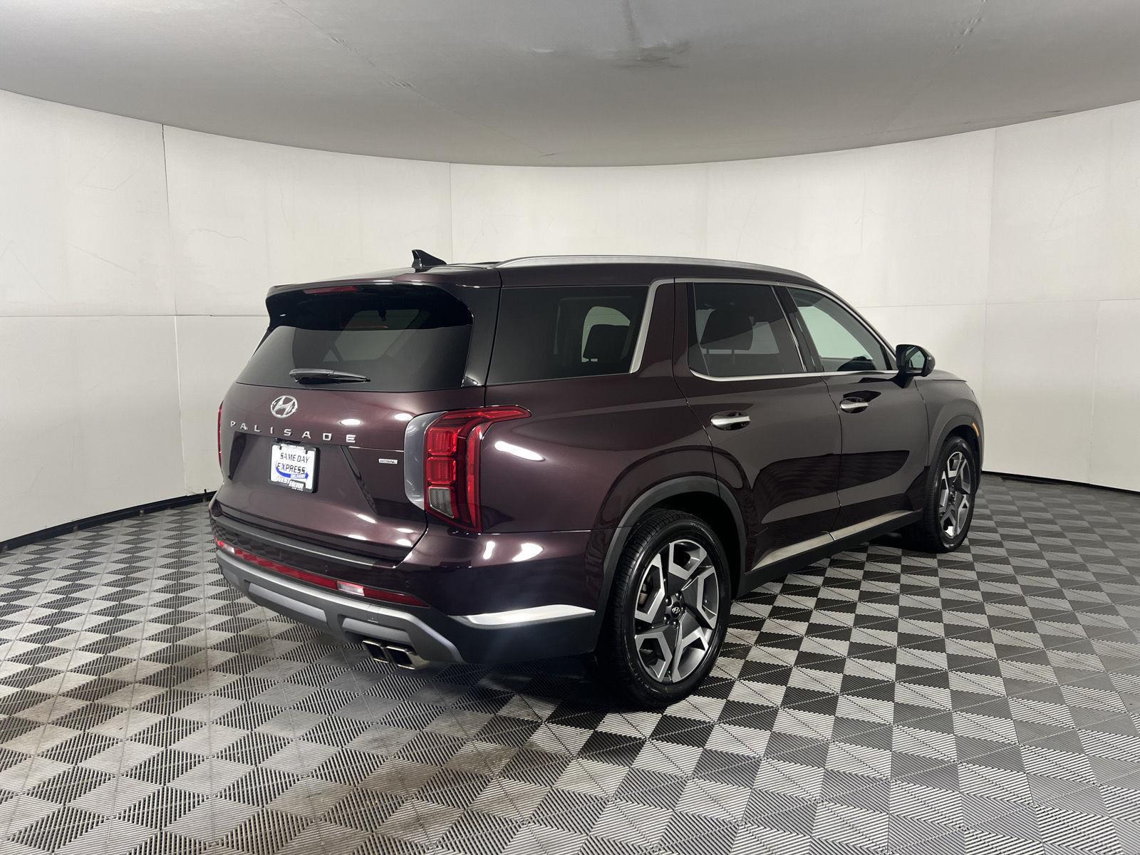 Used 2023 Sierra Burgundy Hyundai Limited image 20