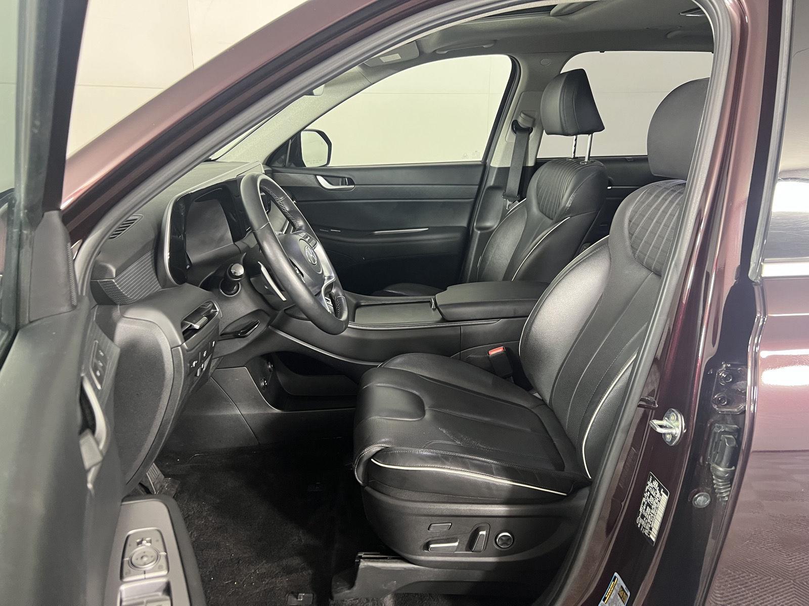 Used 2023 Sierra Burgundy Hyundai Limited image 7