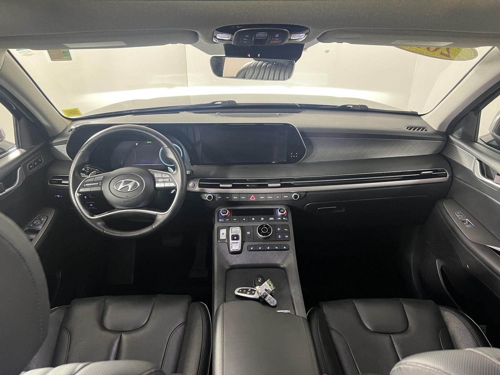 Used 2023 Sierra Burgundy Hyundai Limited image 2