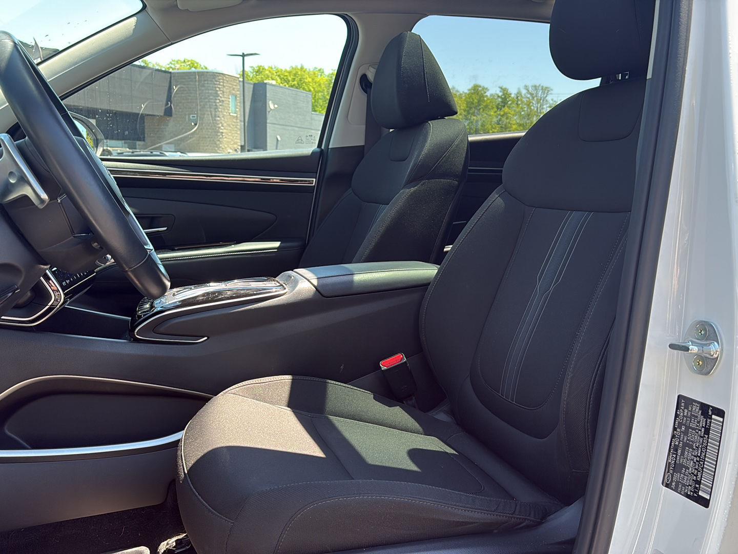 Used 2022 Quartz White Hyundai SEL Convenience image 6
