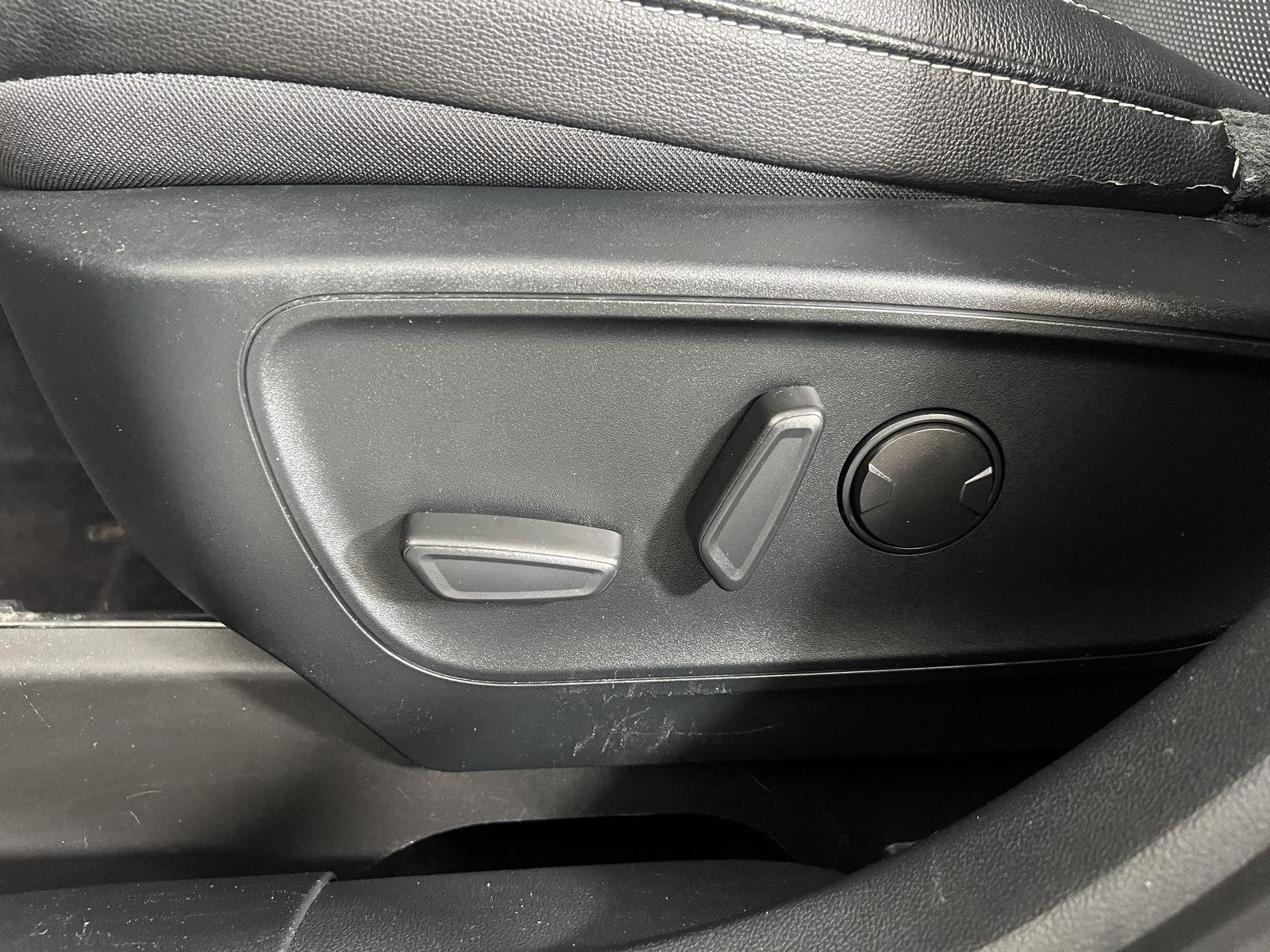 Used 2022 Carbonized Gray Ford SEL image 7