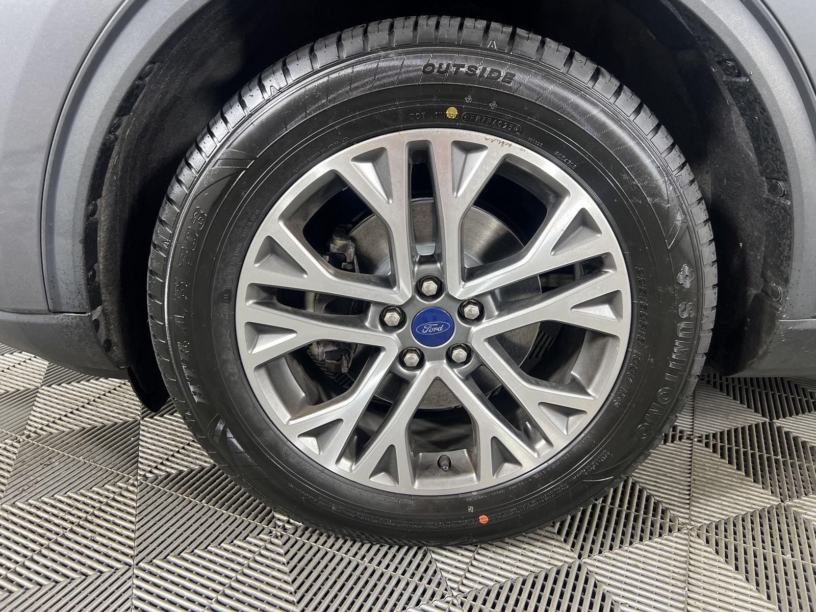 Used 2022 Carbonized Gray Ford SEL image 13