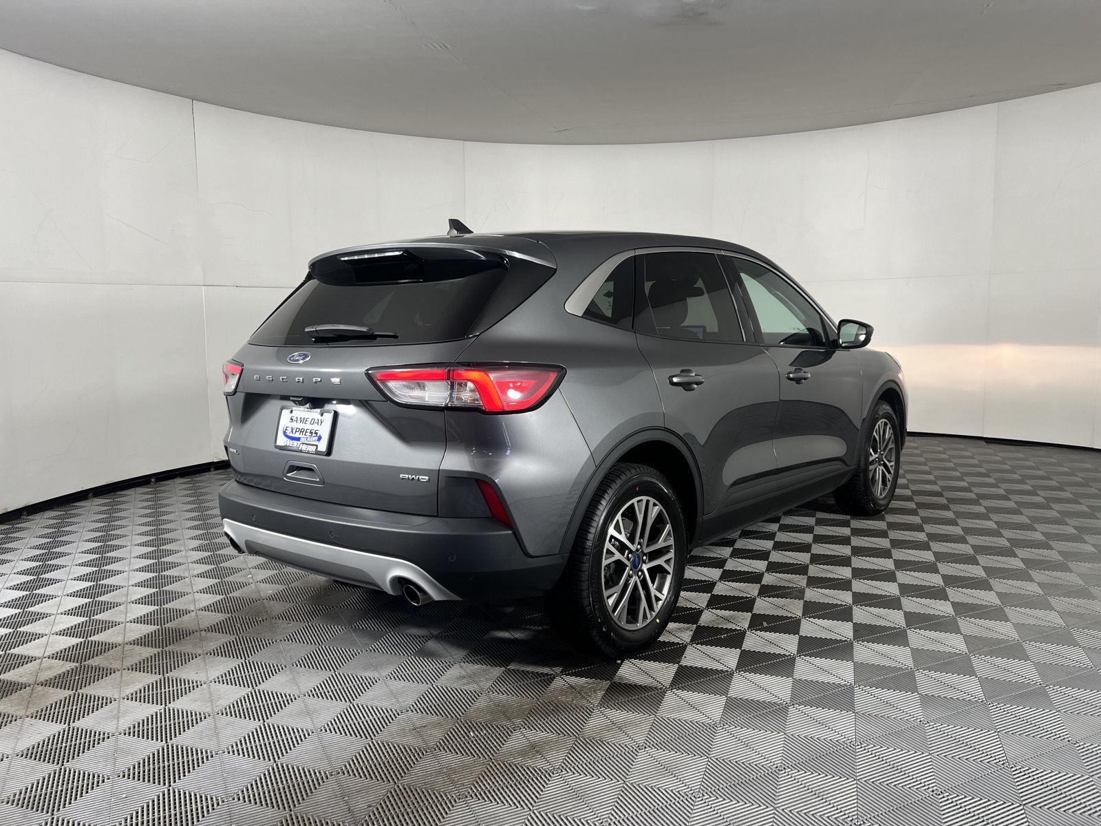 Used 2022 Carbonized Gray Ford SEL image 17
