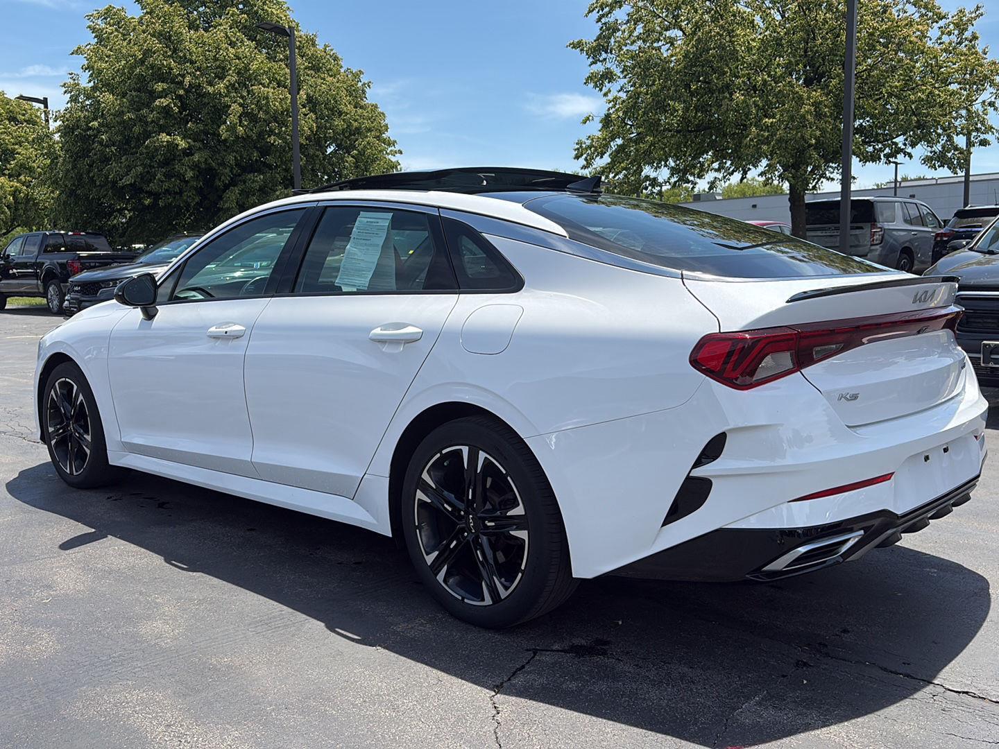 Used 2022 Glacial White Pearl Kia GT-Line image 5