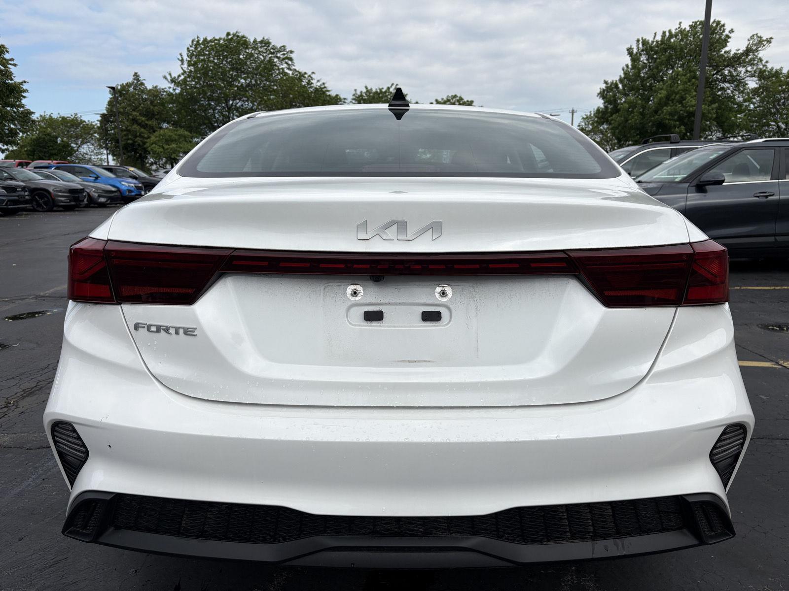 Certified Used 2023 Snow White Pearl Kia LXS image 10