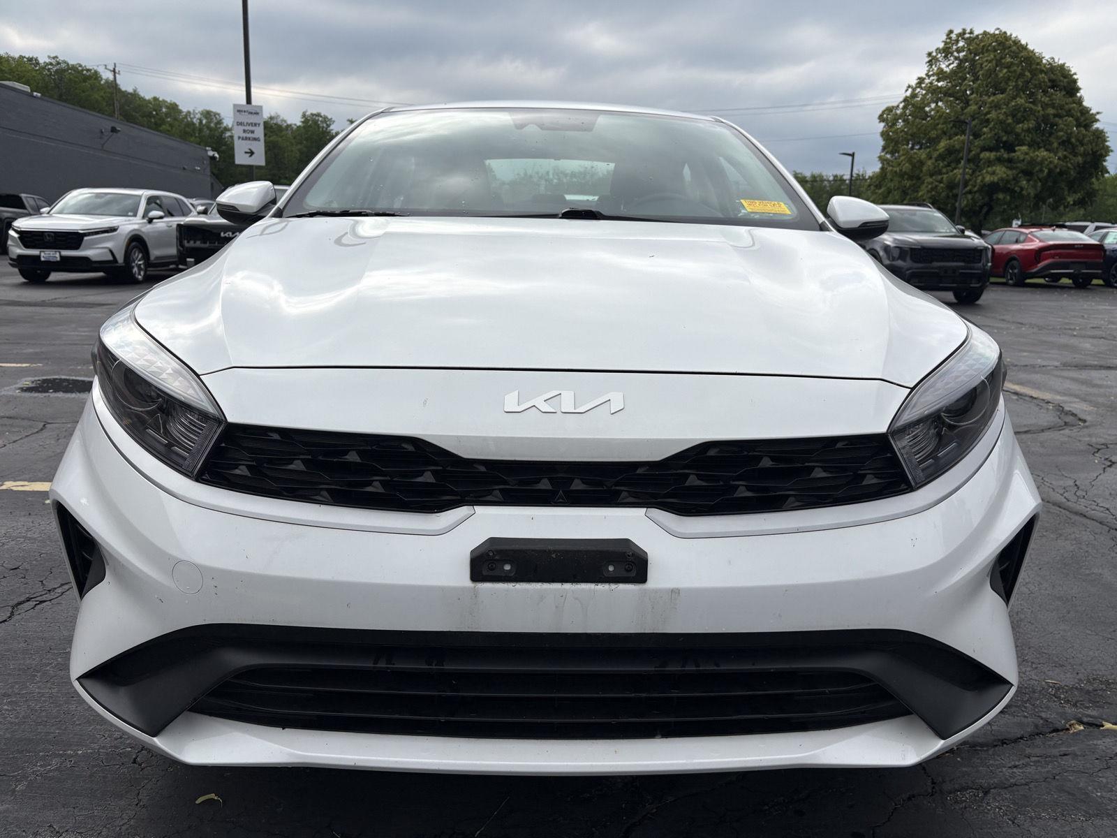 Certified Used 2023 Snow White Pearl Kia LXS image 12