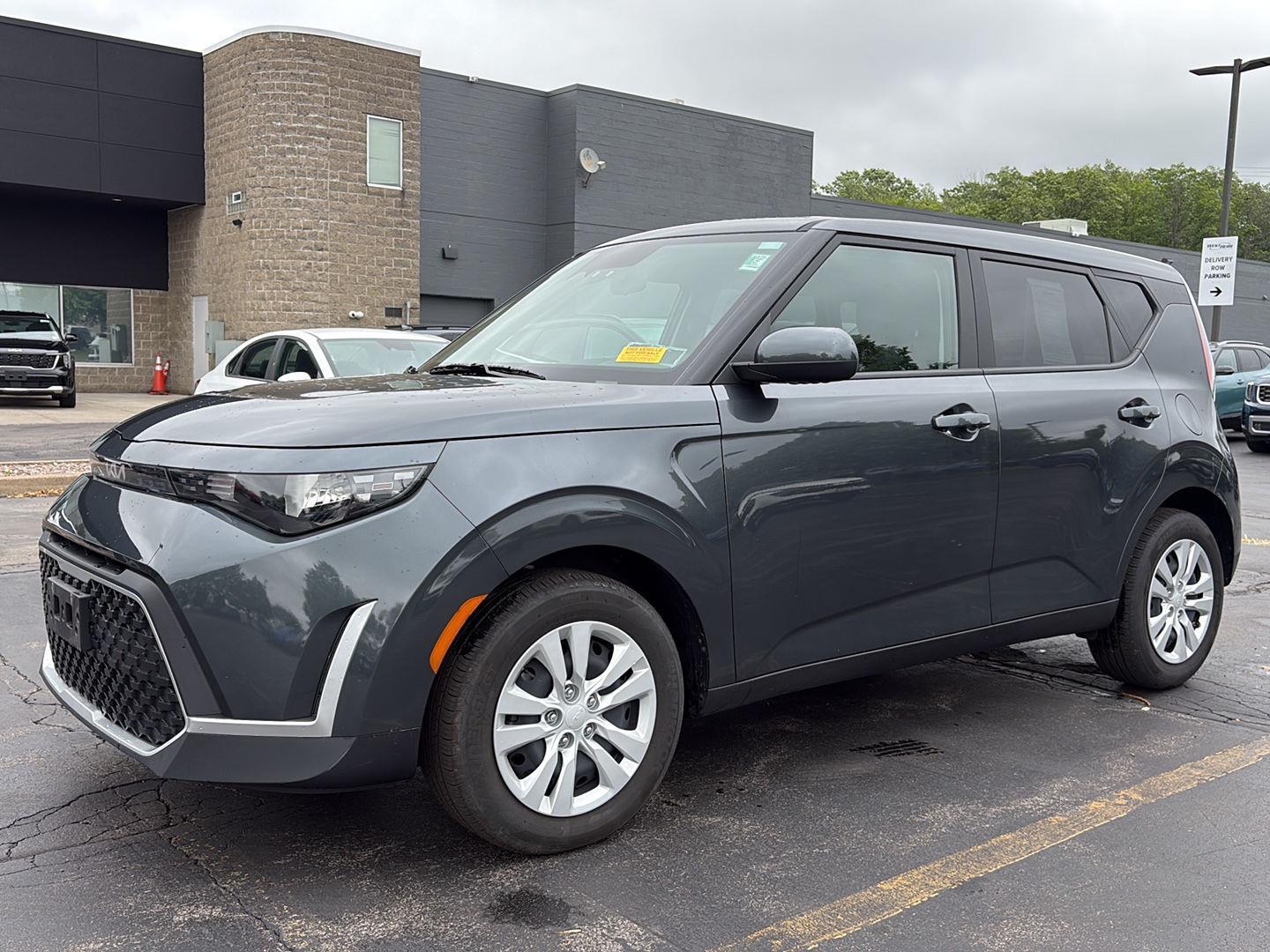 Certified Used 2025 Gravity Gray Kia LX image 13