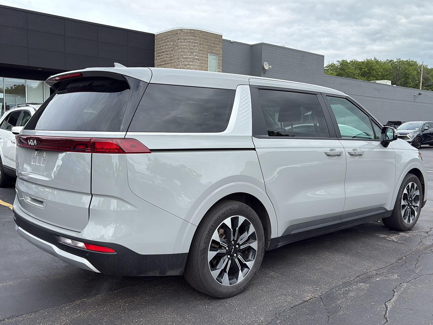 Certified Used 2024 Ceramic Silver Kia EX image 16