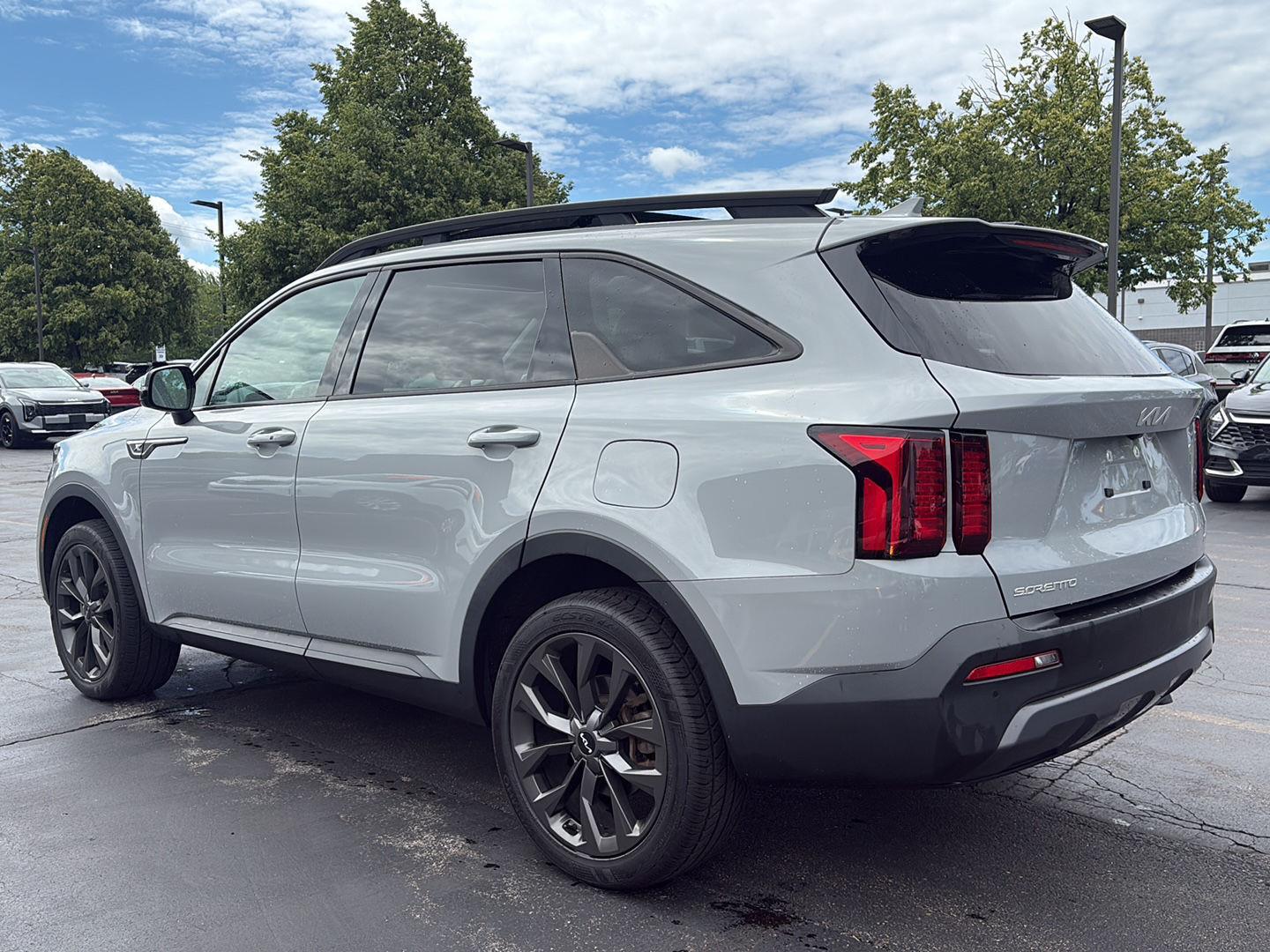 Certified Used 2023 Wolf Gray Kia X-Line EX image 5