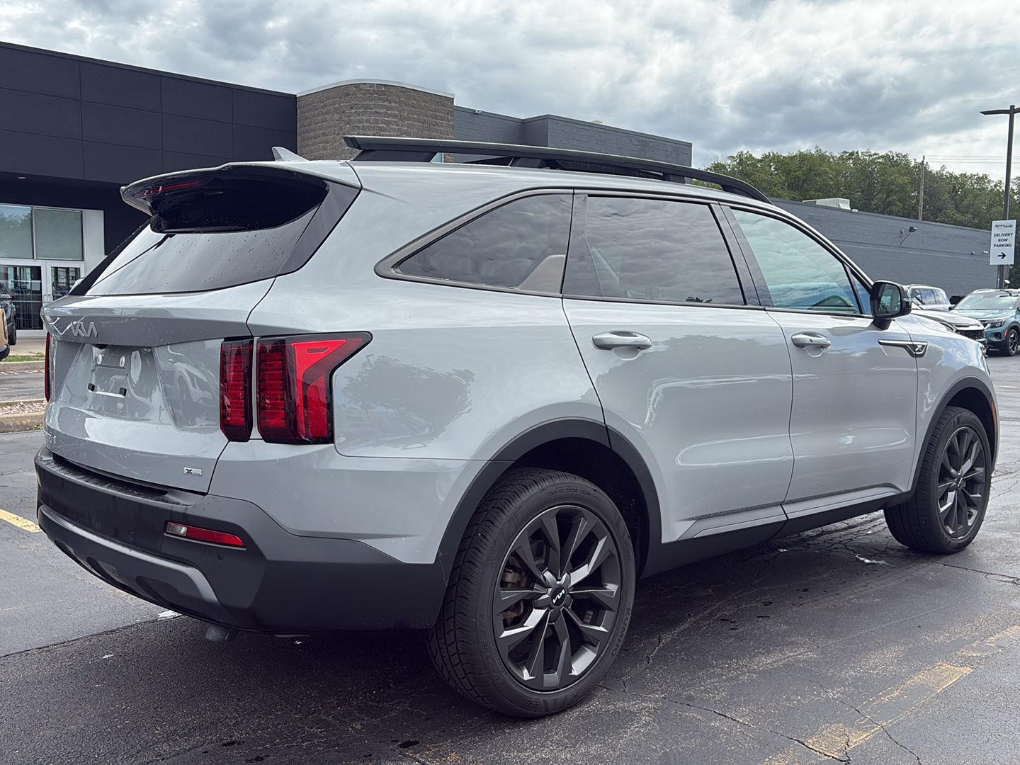 Certified Used 2023 Wolf Gray Kia X-Line EX image 16