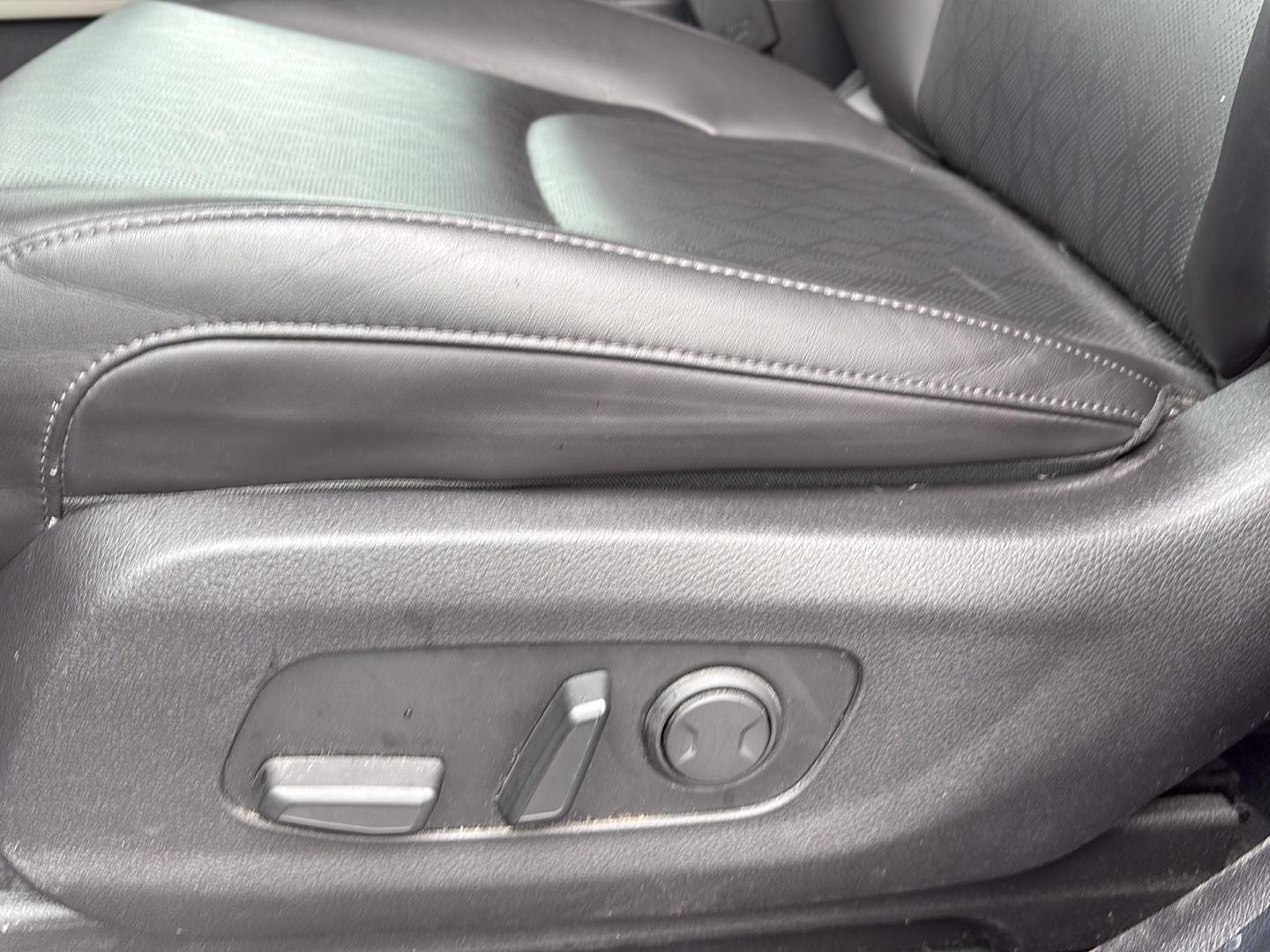 Certified Used 2024 Astra Blue Kia EX image 7