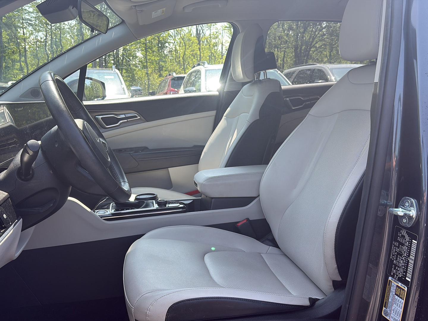 Used 2023 Gravity Gray Kia EX image 6