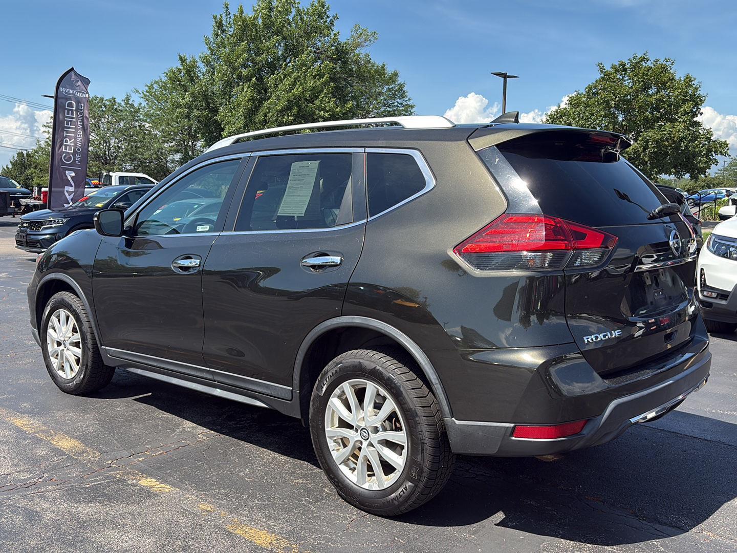 Used 2017 Midnight Jade Nissan SV image 5