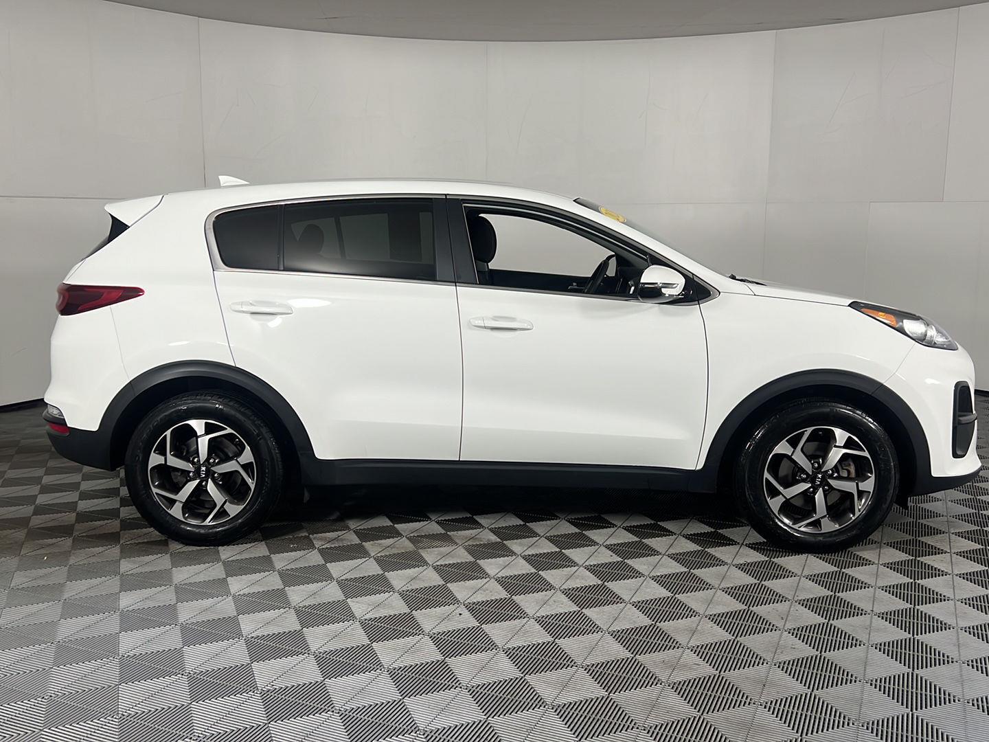 Used 2020 Clear White Kia LX image 13