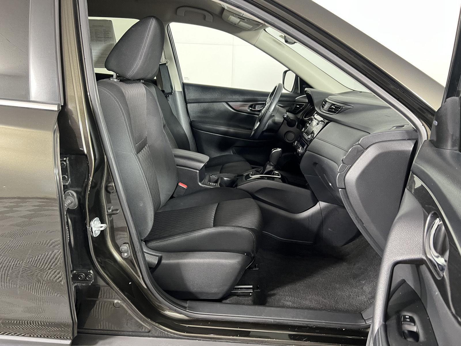 Used 2017 Midnight Jade Nissan SV image 25